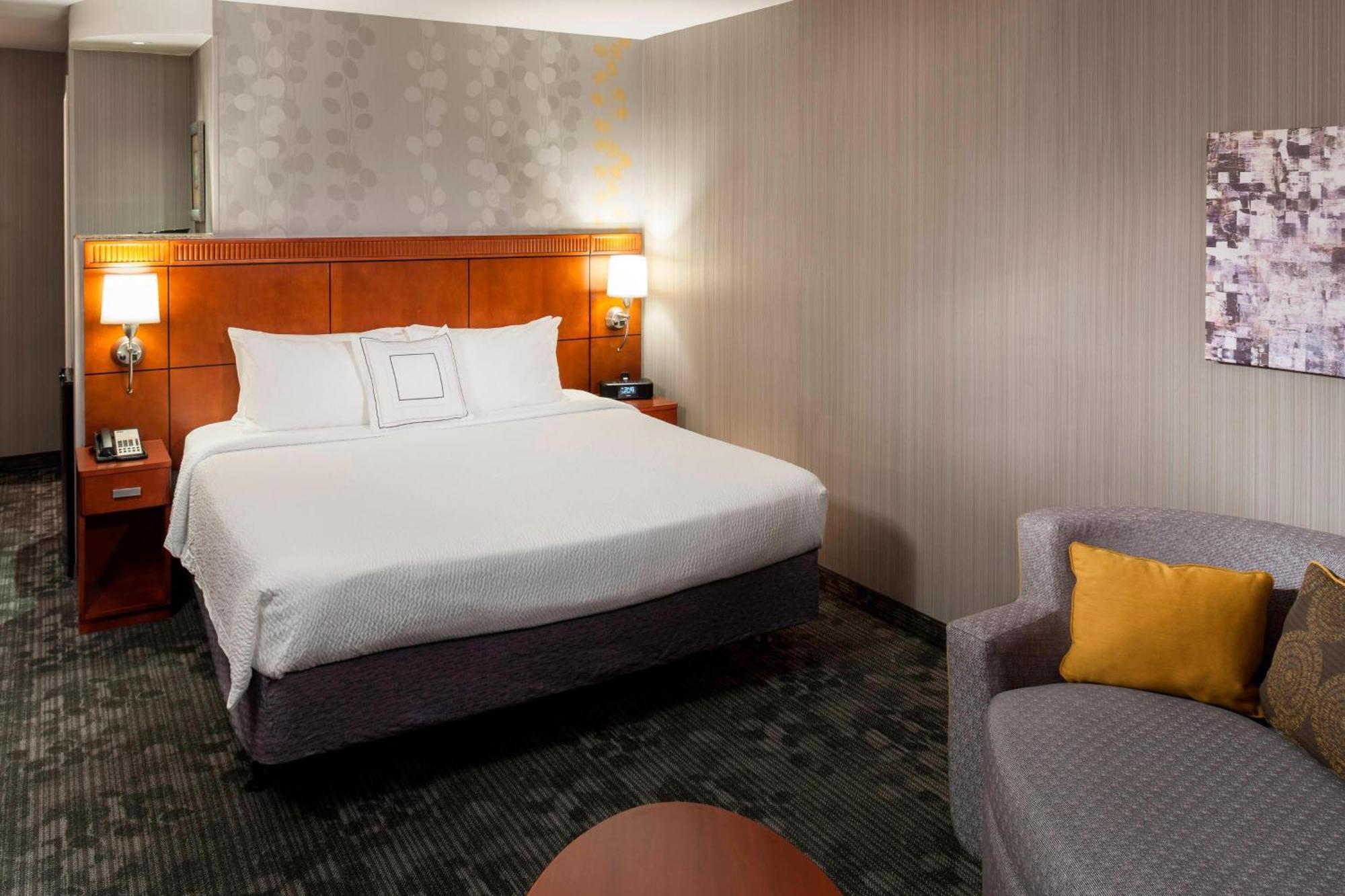 Courtyard By Marriott Seattle Kirkland Hotel Exterior photo
